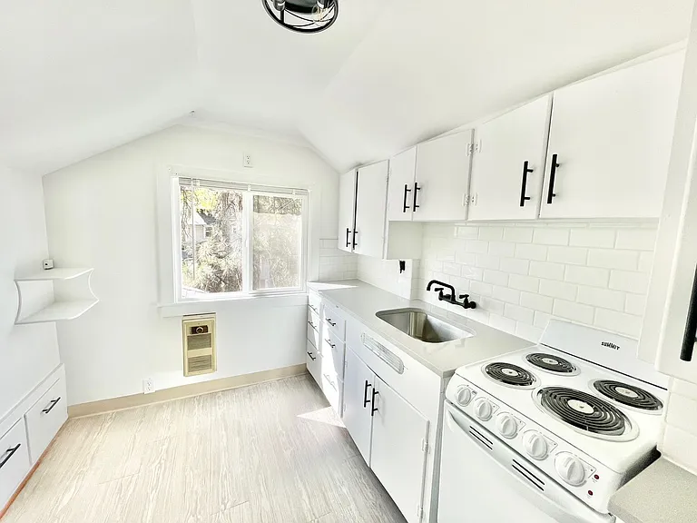 1411 W 9th Ave #G — Photo 6