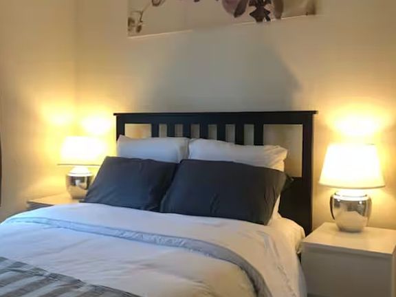 3rd image of 152 International Blvd #3