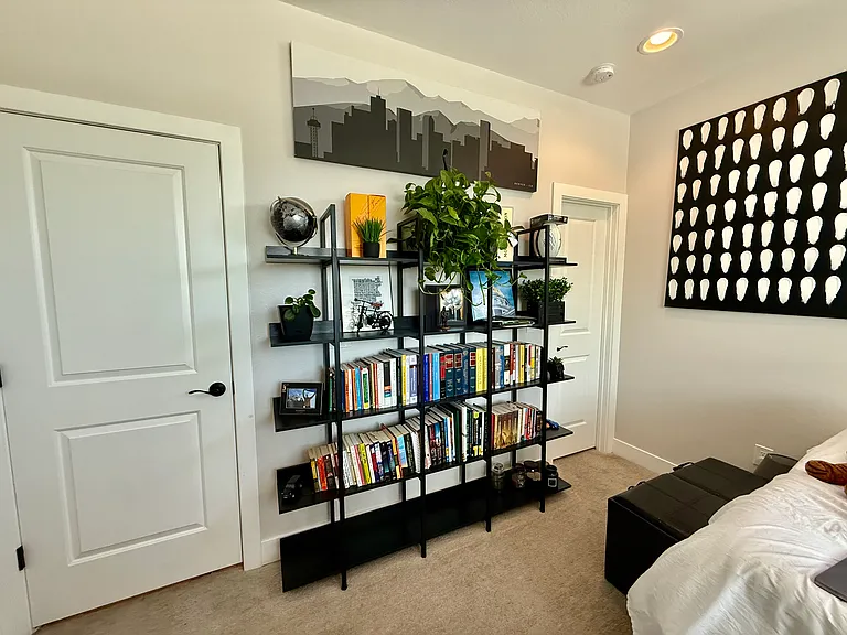 2525 W Wesley Ave — Photo 31