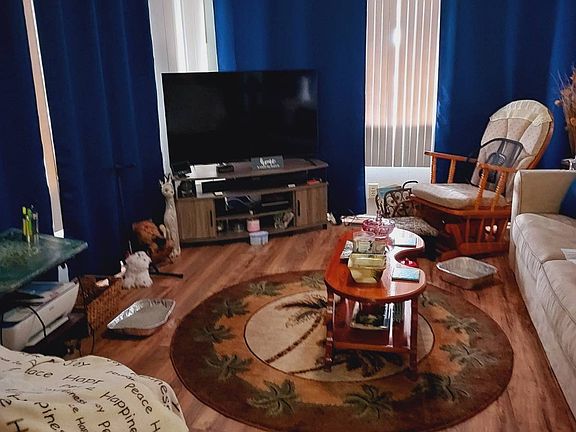 4th image of 52 Temple Cir