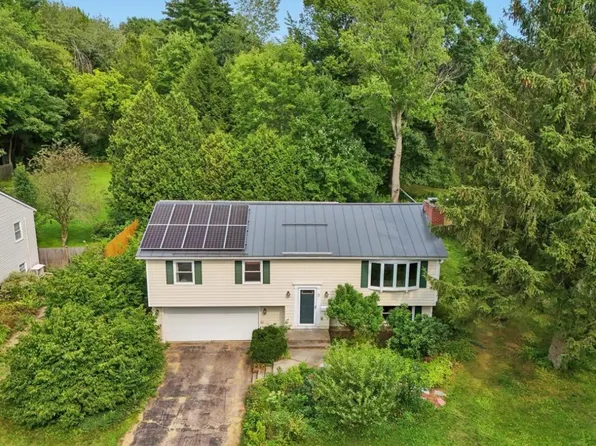 5 Yandow Drive, South Burlington, VT 05403