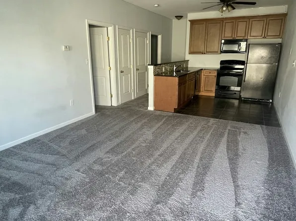 318 W Main St #4, Birdsboro, PA 19508