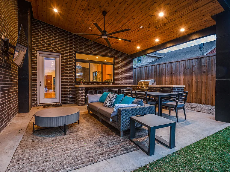 6023 Richmond Ave — Photo 14