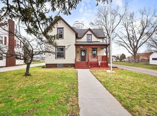 516 Main St, Arlington, WI 53911