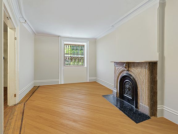 3rd image of 311 Cumberland St #1