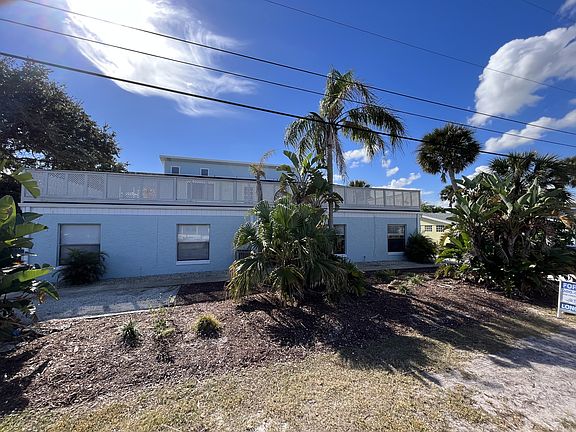 2nd image of 811 Hope Ave