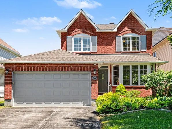 60 Apple Creek Cres, Ottawa, ON K2M 2M5