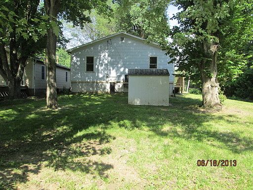 1st image of 921 Village Dr