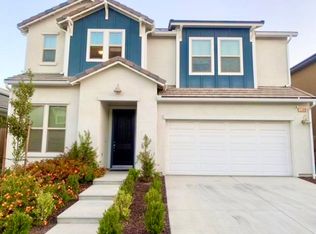 1386 E Via Viola Way, Fresno, CA