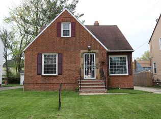 3664 Grosvenor Rd, Cleveland Heights, OH 44118