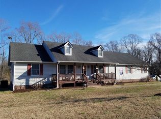 7008 Seal Ln, Disputanta, VA 23842