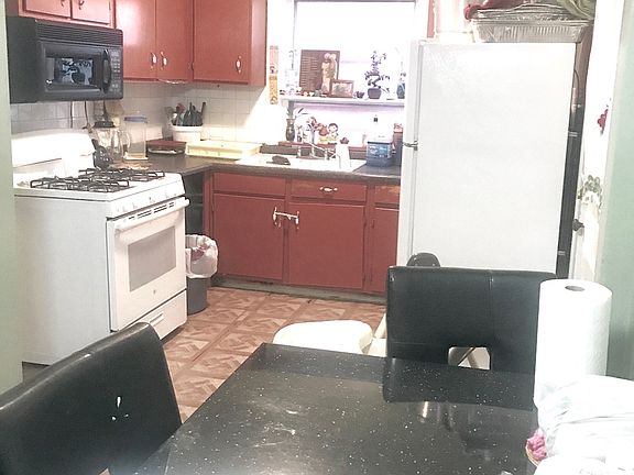 5th image of 3854 N Bernard St