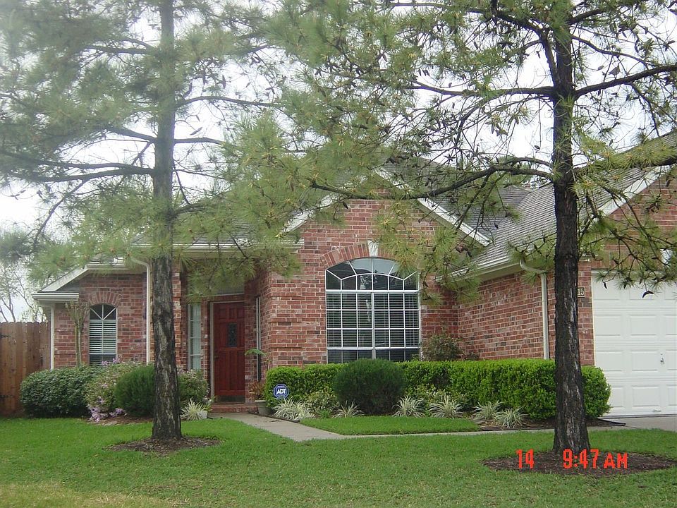 1st image of 15615 Valley Creek Dr