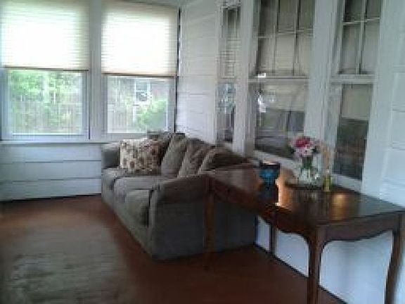 5th image of 44 Mississippi Ave