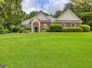 305 Surrey Park Dr, Fayetteville, GA 30215