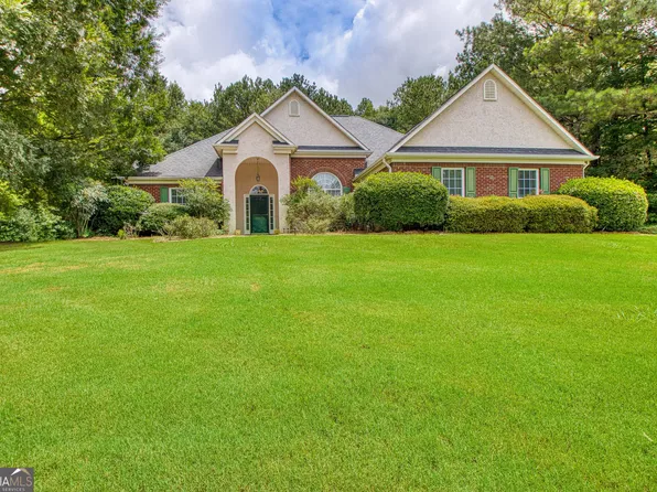 305 Surrey Park Dr, Fayetteville, GA 30215