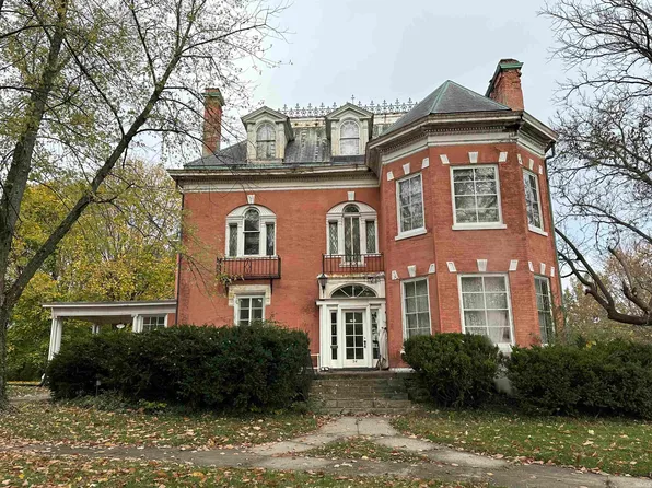 54 N Hood St, Peru, IN 46970