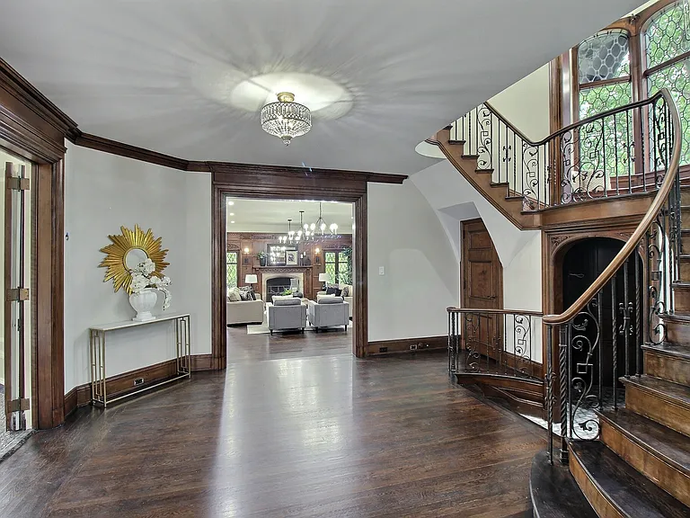 2970A Fairmount Blvd — Photo 2
