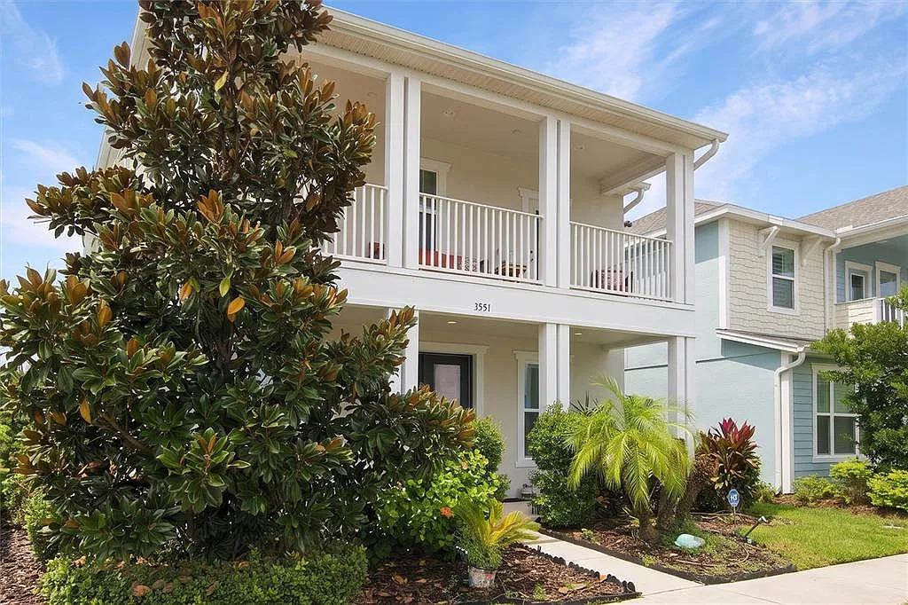 4 bed, 3.0 bath, 2707 sqft, $3,895 — Photo 2