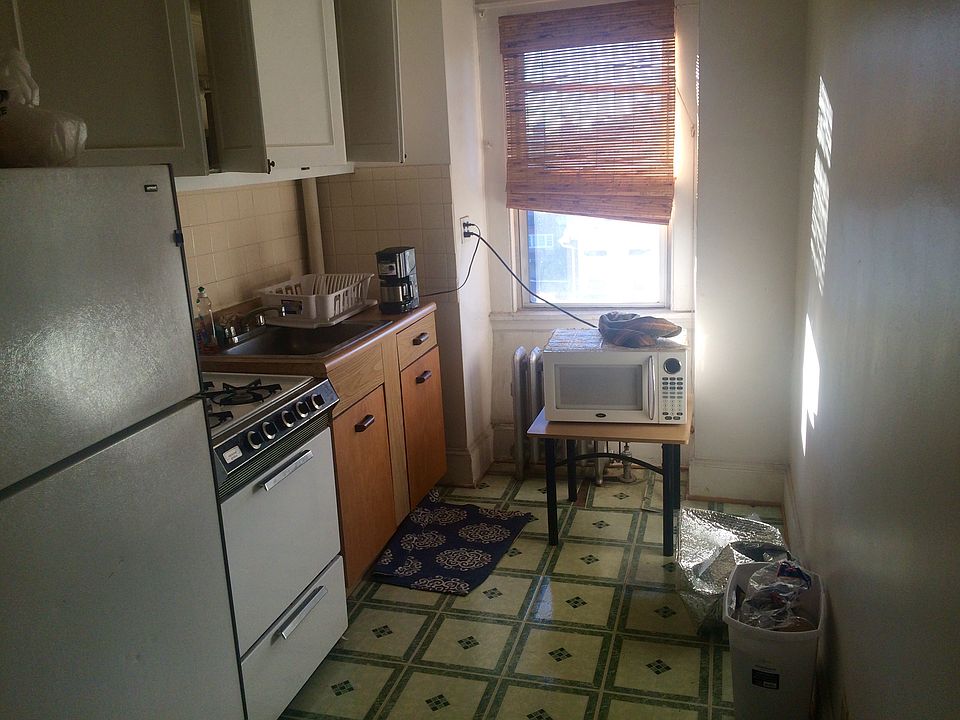 1st image of 2147 24th St
