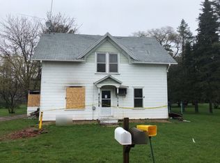 204 High St, Clintonville, WI 54929