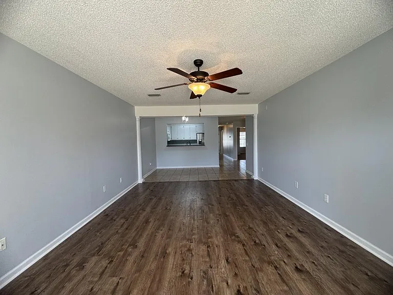 137 Winterberry Way — Photo 3