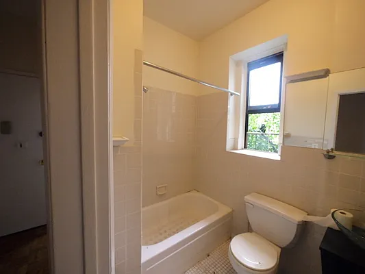 Rented by New York Residence | media 36