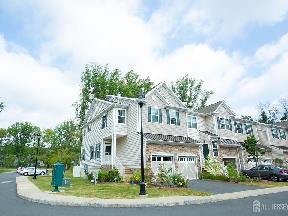 1st image of 101 Pearce Ln