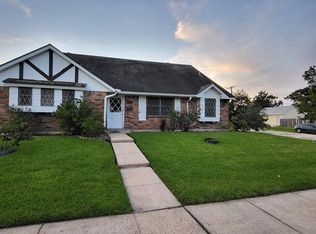 2501 Holiday Dr, New Orleans, LA 70131