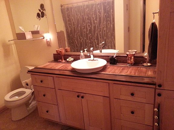 Bathroom custom countertop