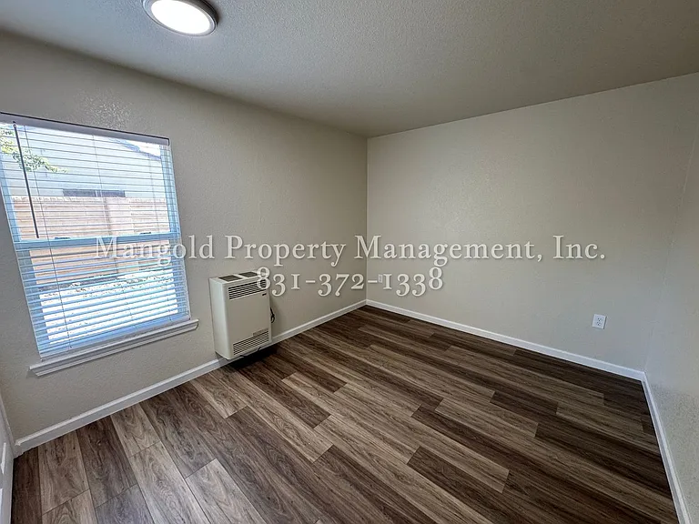 Sunset Park Apartments — Photo 8