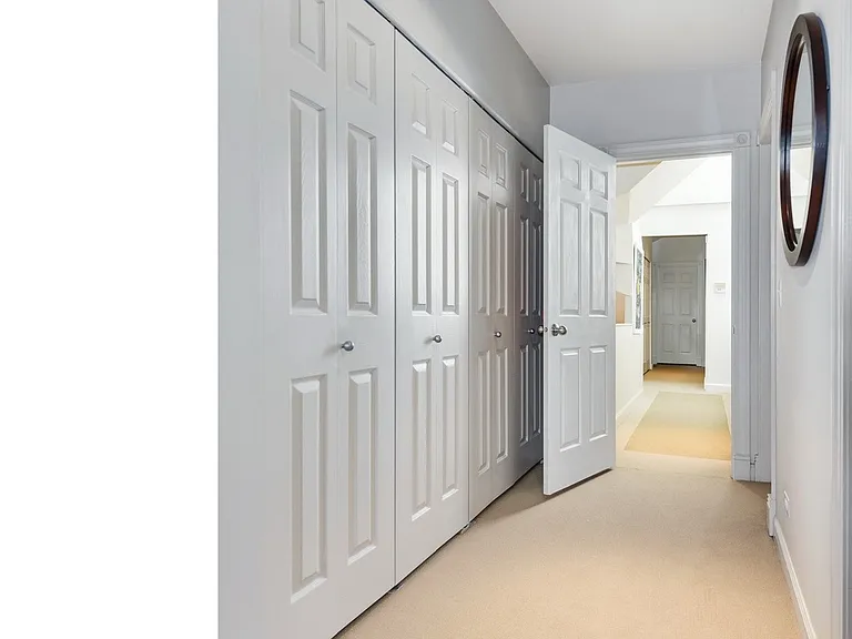 1213 W Roscoe St — Photo 19