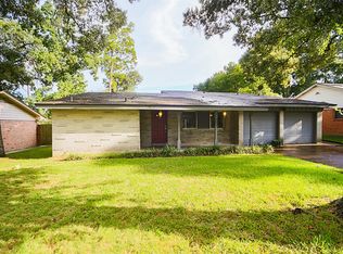 1007 Windswept Dr, Conroe, TX 77301