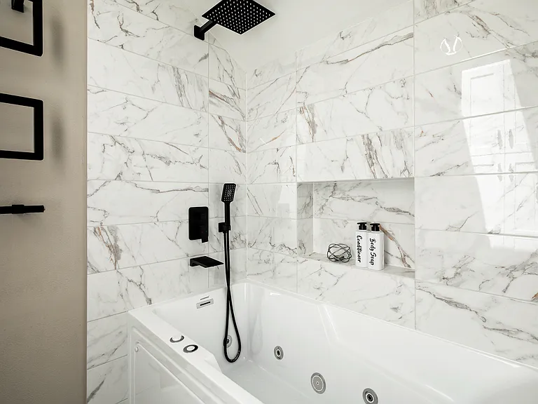 3089 W Lake Sammamish Pkwy NE — Photo 21
