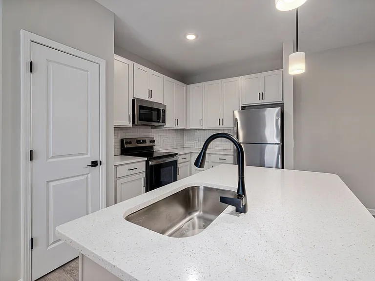 River Oaks Landing — Photo 40