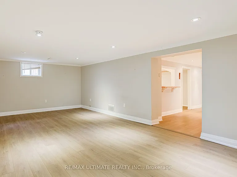 114 Canlish Rd — Photo 3