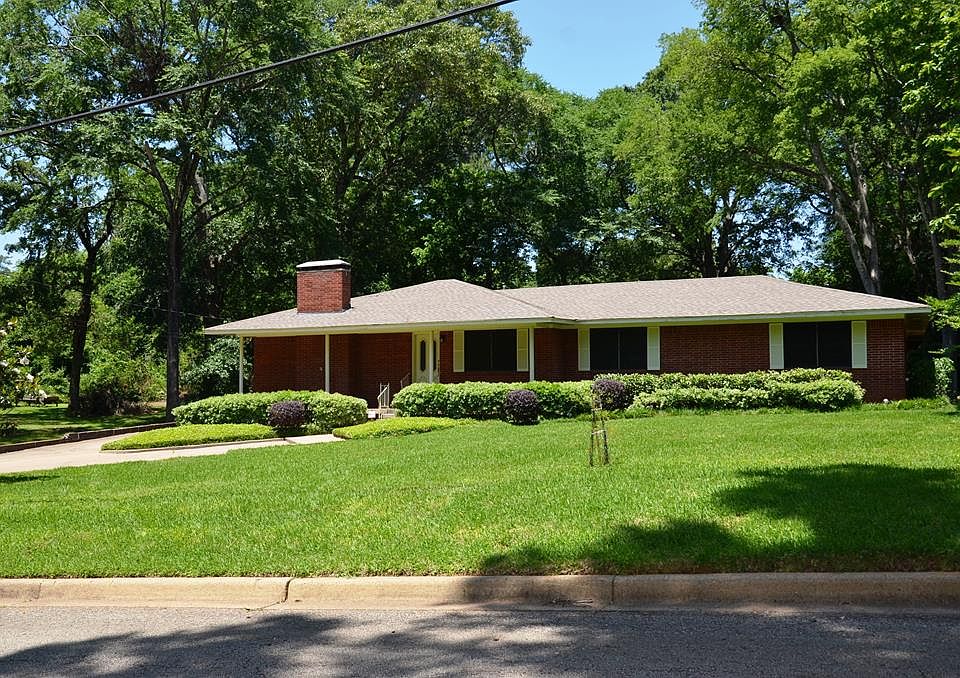 1st image of 1305 E Neches St
