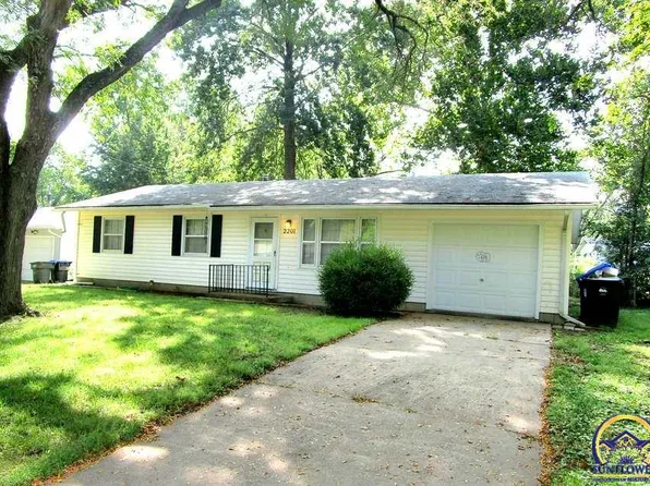 2201 SE 21st Ter, Topeka, KS 66605