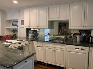 54 Temple St #4, Boston, MA 02114