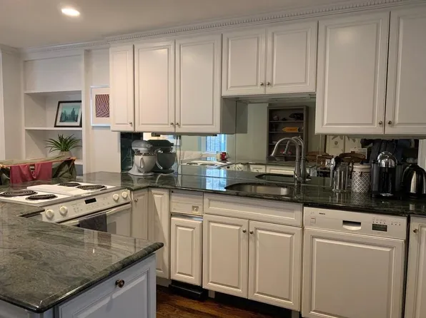 54 Temple St #4, Boston, MA 02114