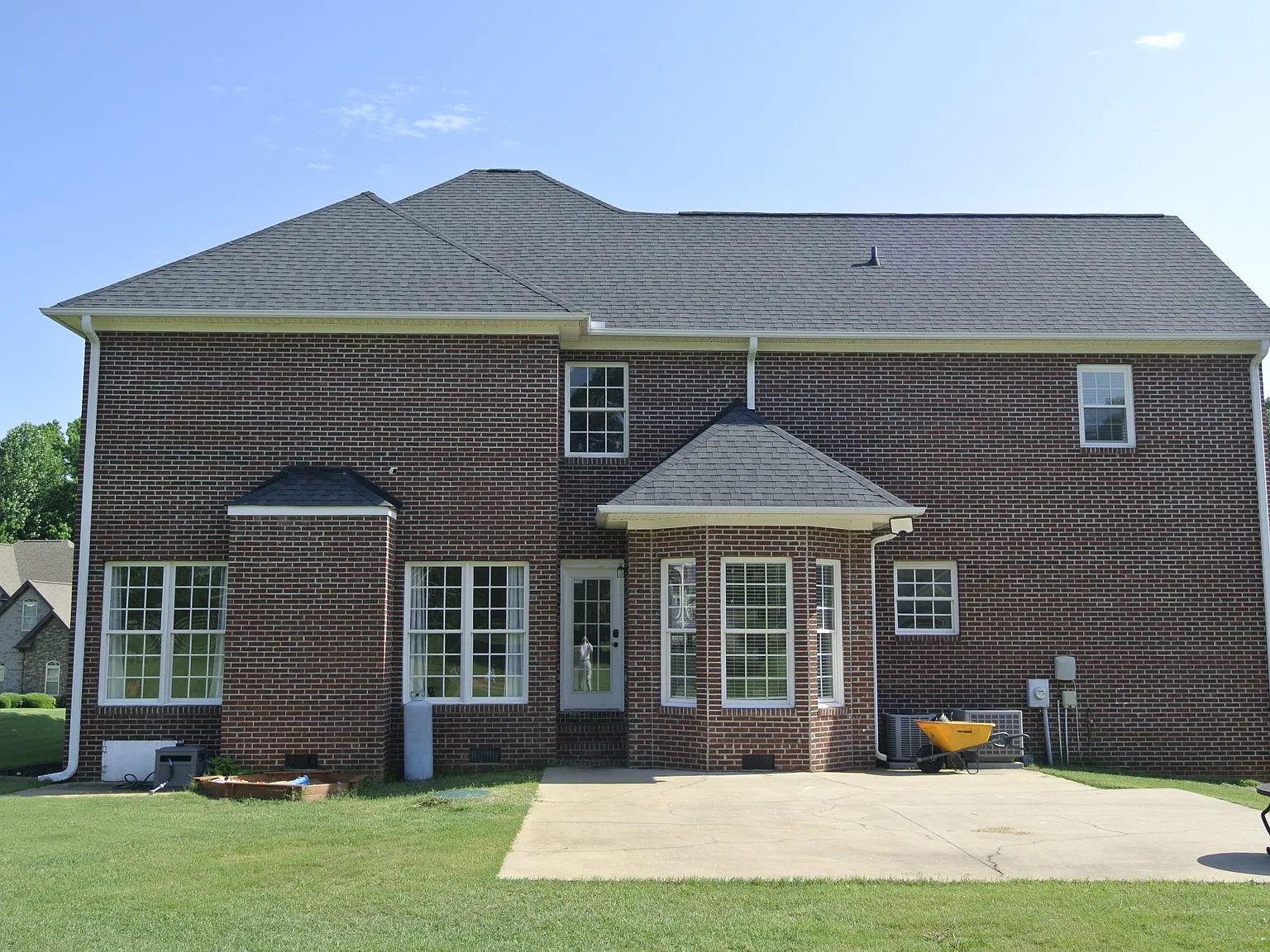 4 bed, 3.5 bath, 3062 sqft, $3,500 — Photo 3