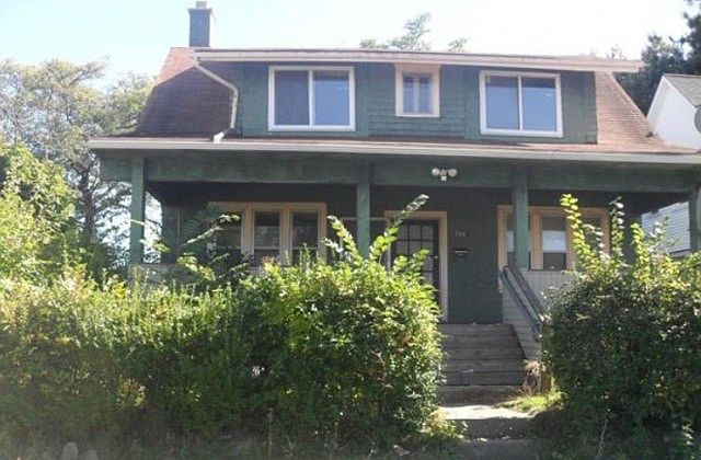 1st image of 250 Tennyson St