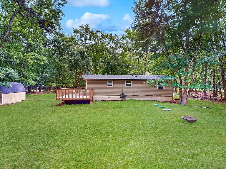 107 Hickory Rd — Photo 15