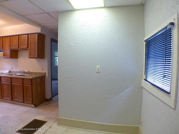 4th image of 207 S Francis Ave