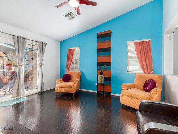 5th image of 3337 W WAYLAND Drive