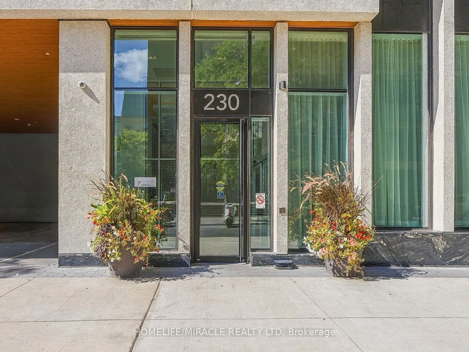 1 bed, $2,298 — Photo 2