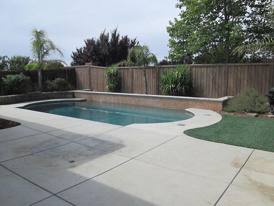 1st image of 2149 Stewart Cir