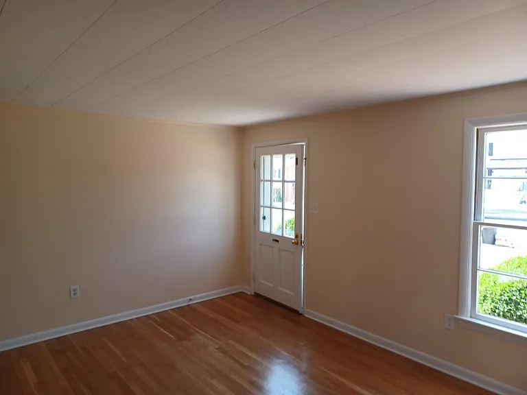 220 E Whitlock Ave #1 — Photo 12