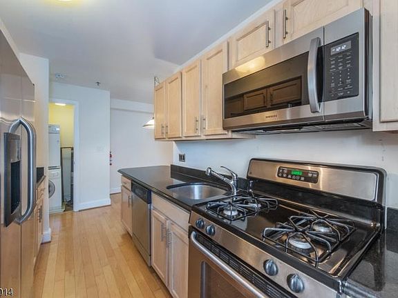 5th image of 70 S Munn Ave APT 803