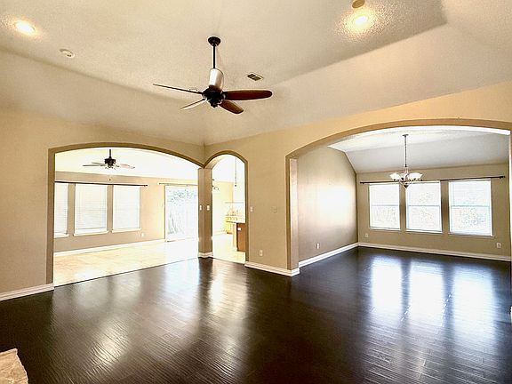 5th image of 2607 Ridgeoak Trl